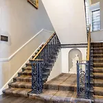 Otel Arnos Manor 3*
