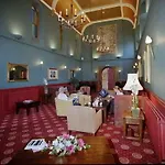 Arnos Manor 3*