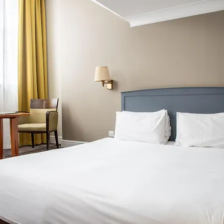 Hotel Arnos Manor