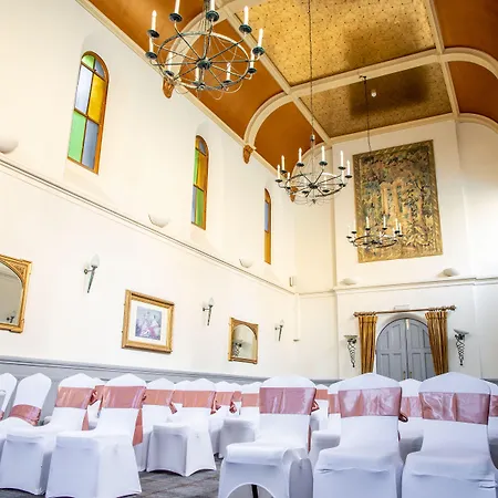 Otel Arnos Manor