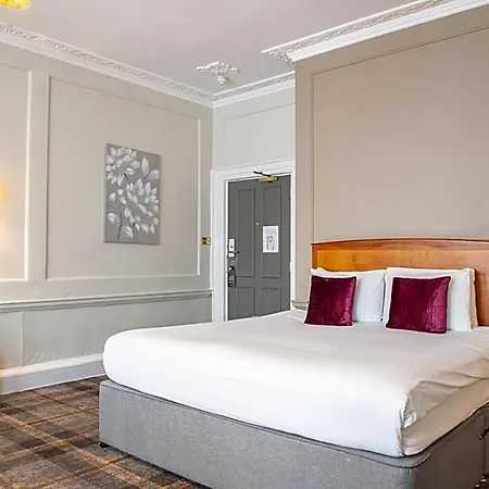 Hotel Arnos Manor 3*