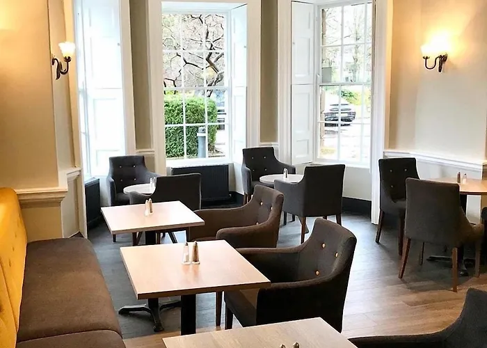 Arnos Manor 3* Бристоль