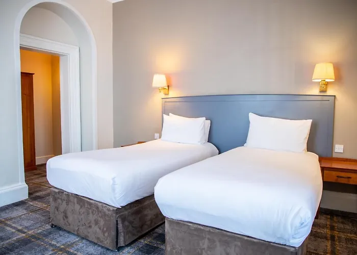 Arnos Manor 3* Бристоль