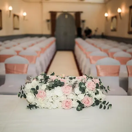 Hotel Arnos Manor 3*