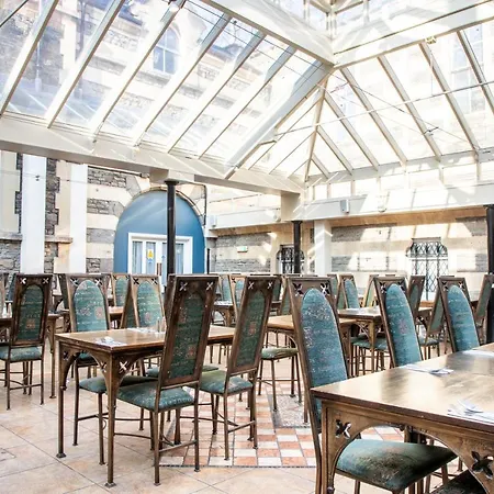 Arnos Manor Szálloda Bristol