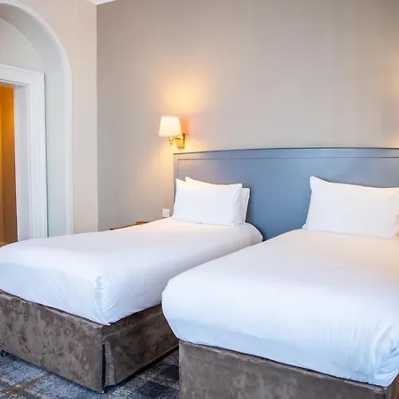 Arnos Manor 3* Bristol