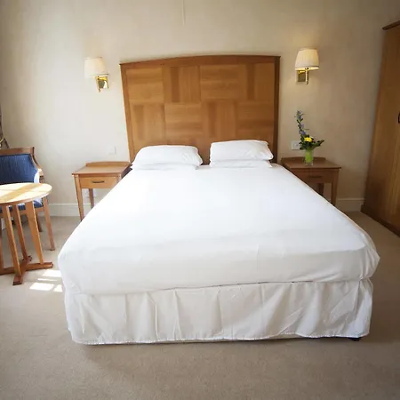 Hotel Arnos Manor 3*