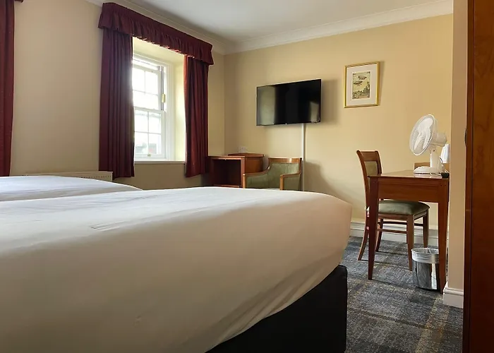 Arnos Manor 3* Bristol
