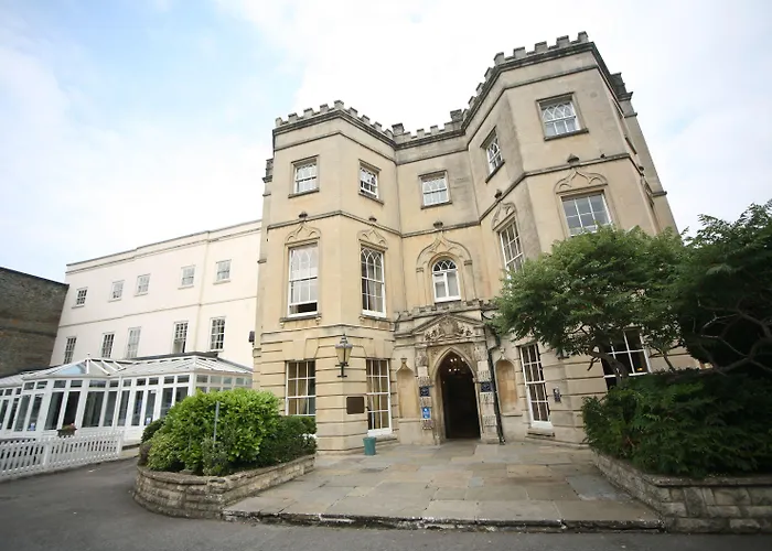 Hotel Arnos Manor 3*