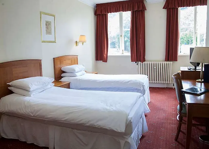 Arnos Manor 3* Bristol